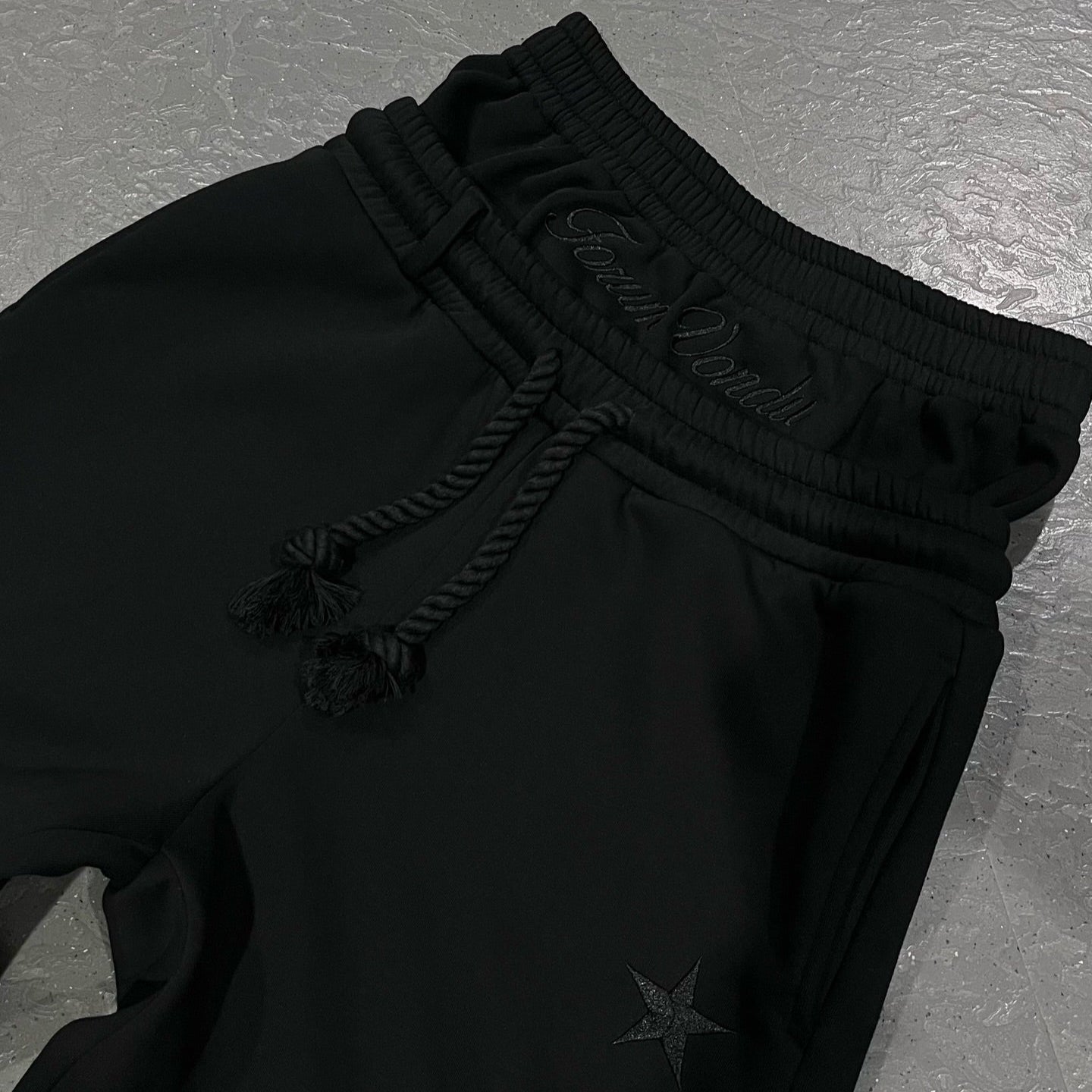 Felix – Pohodlné unisex tepláky