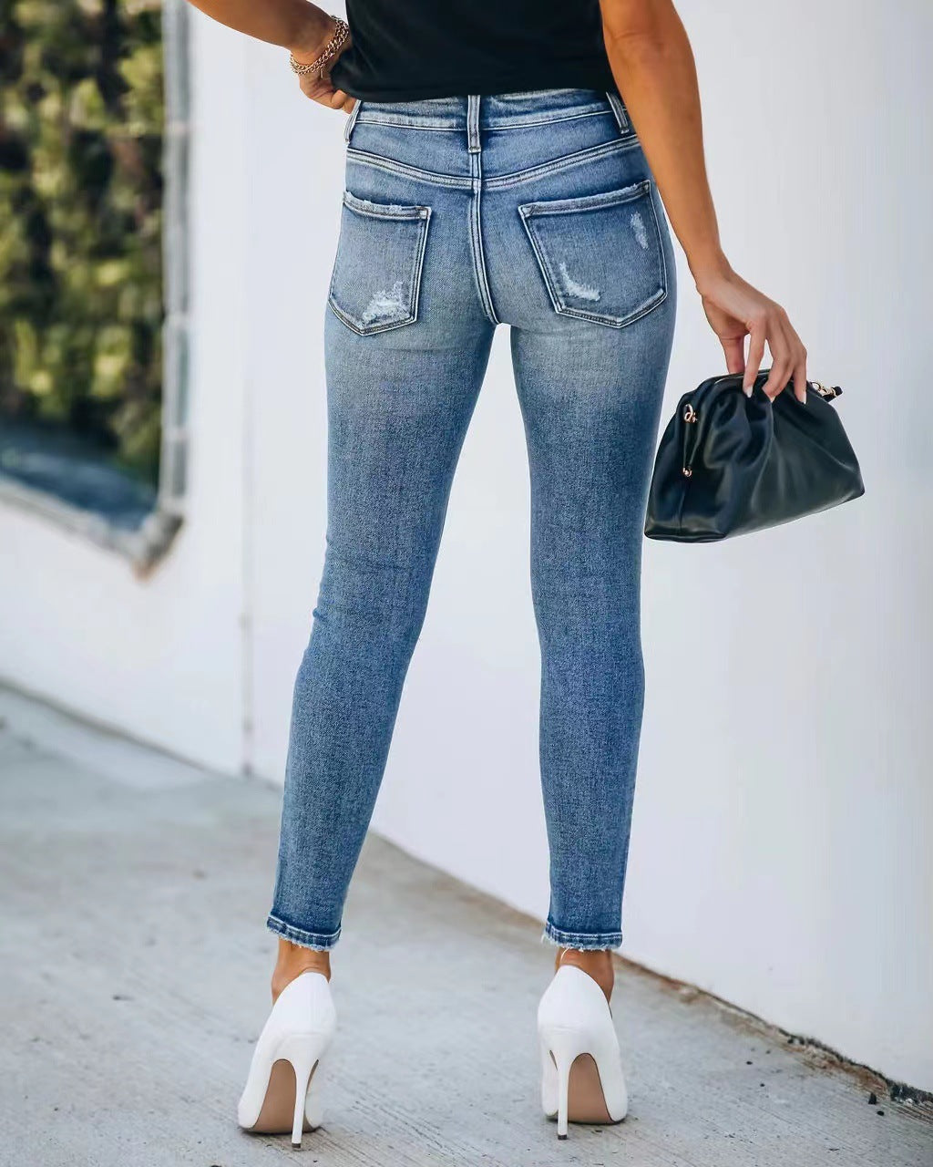 Cyrilla - Lehká Slim-Fit džíny s otvory pro ženy
