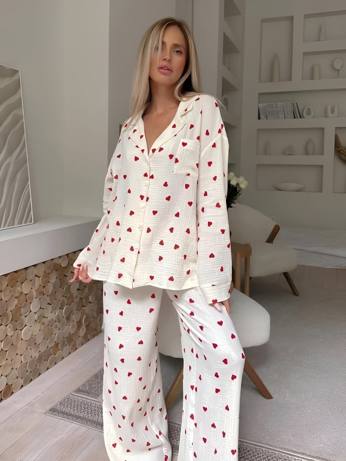 Lola – Stylové pyžamo s motivy srdcí