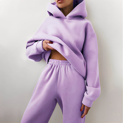Wenona - Komfortní dámská sada s kapucí, ideální pro volný čas