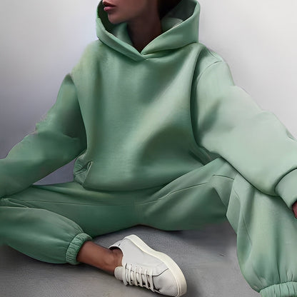 Wenona - Komfortní dámská sada s kapucí, ideální pro volný čas