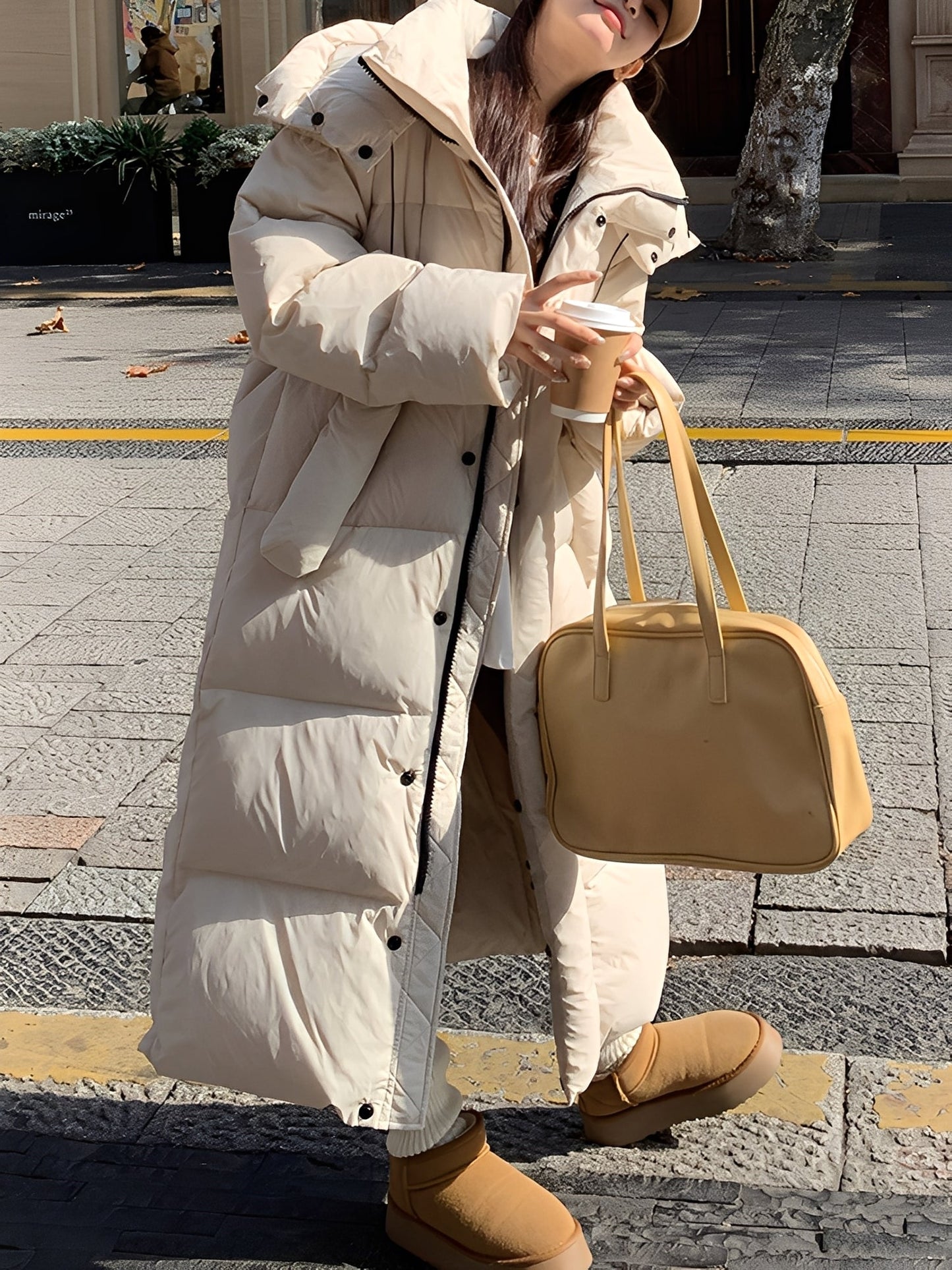 Hazel - Stylová dámská dlouhá bunda s kapucí