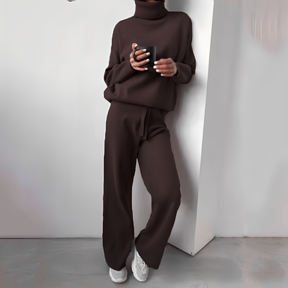 Kimberlee - Jednoduchý set s vysokým límcem pro ženy