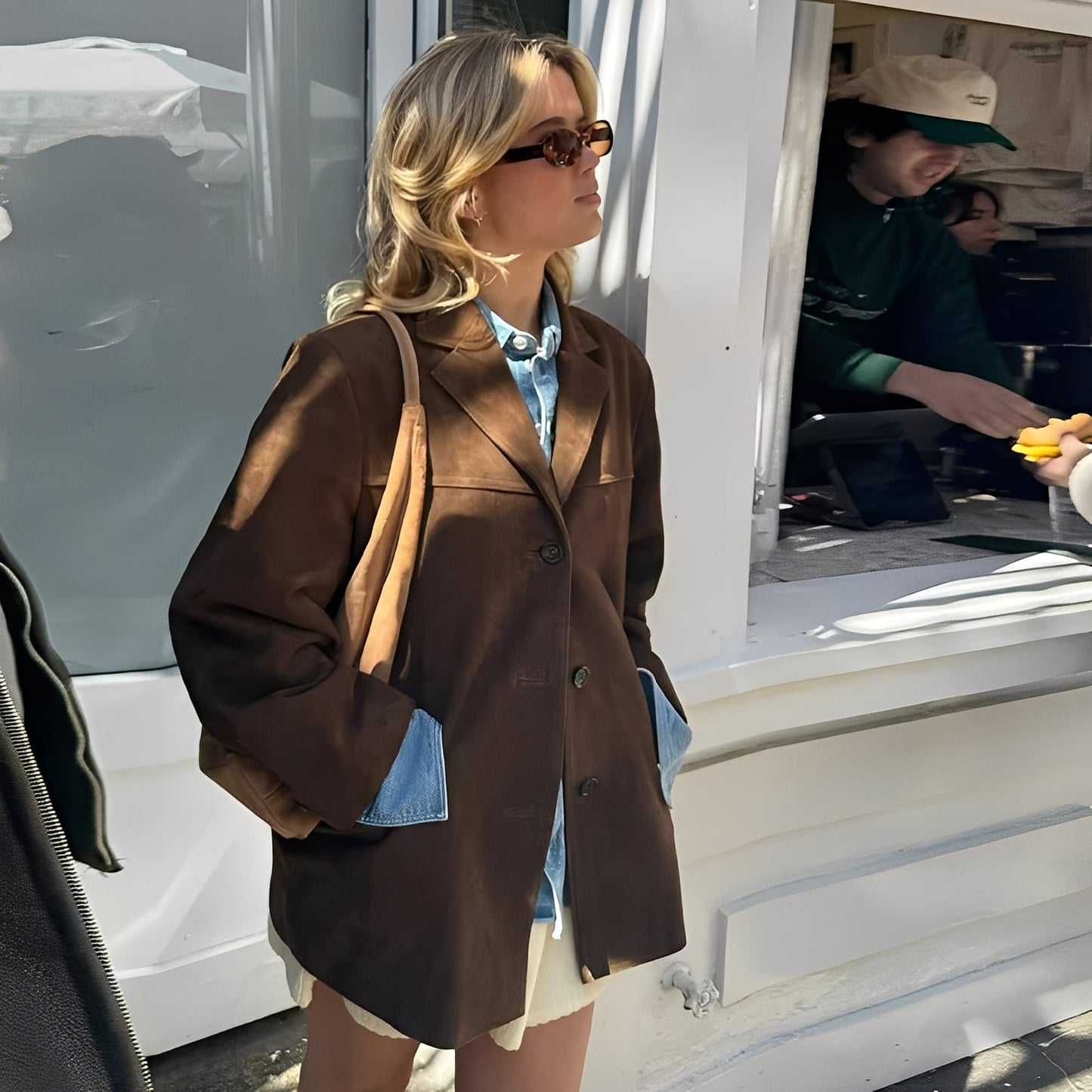 Laura - Ženská klasická koženková bunda s obráceným límcem