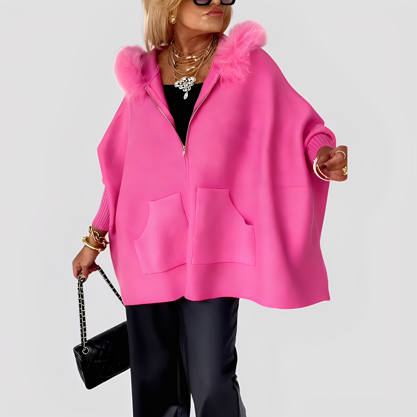 Elvena - Stylový kabát s umělou kožešinou a kapucí pro ženy