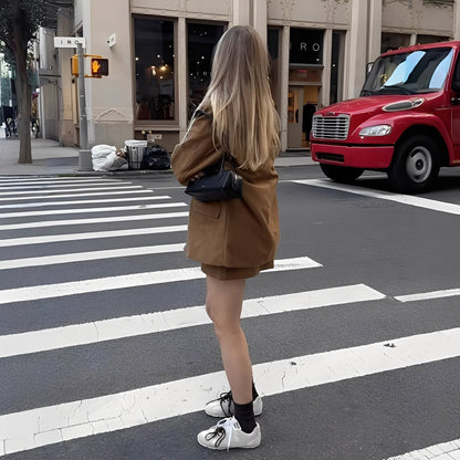 Ashlea - Elegantní sako s reverzem a sukní pro dámy