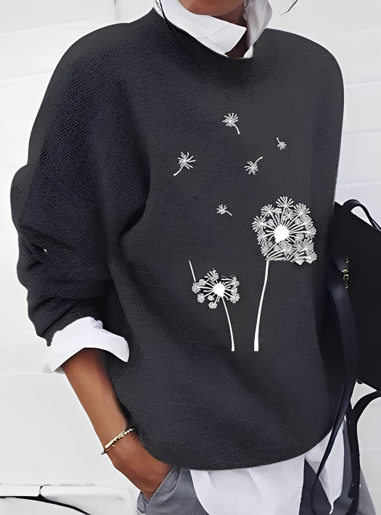 Milly - Stylový, volně střižený dámský svetr s potiskem