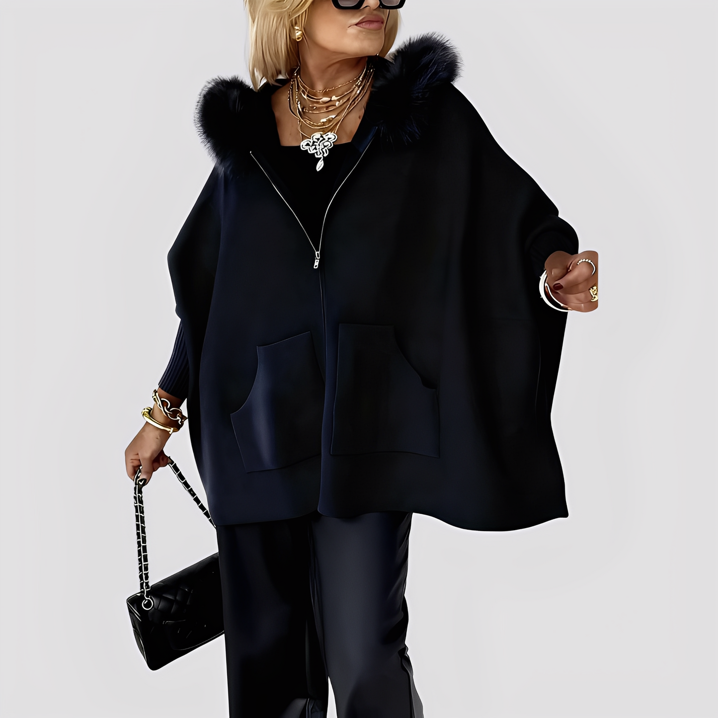 Elvena - Stylový kabát s umělou kožešinou a kapucí pro ženy