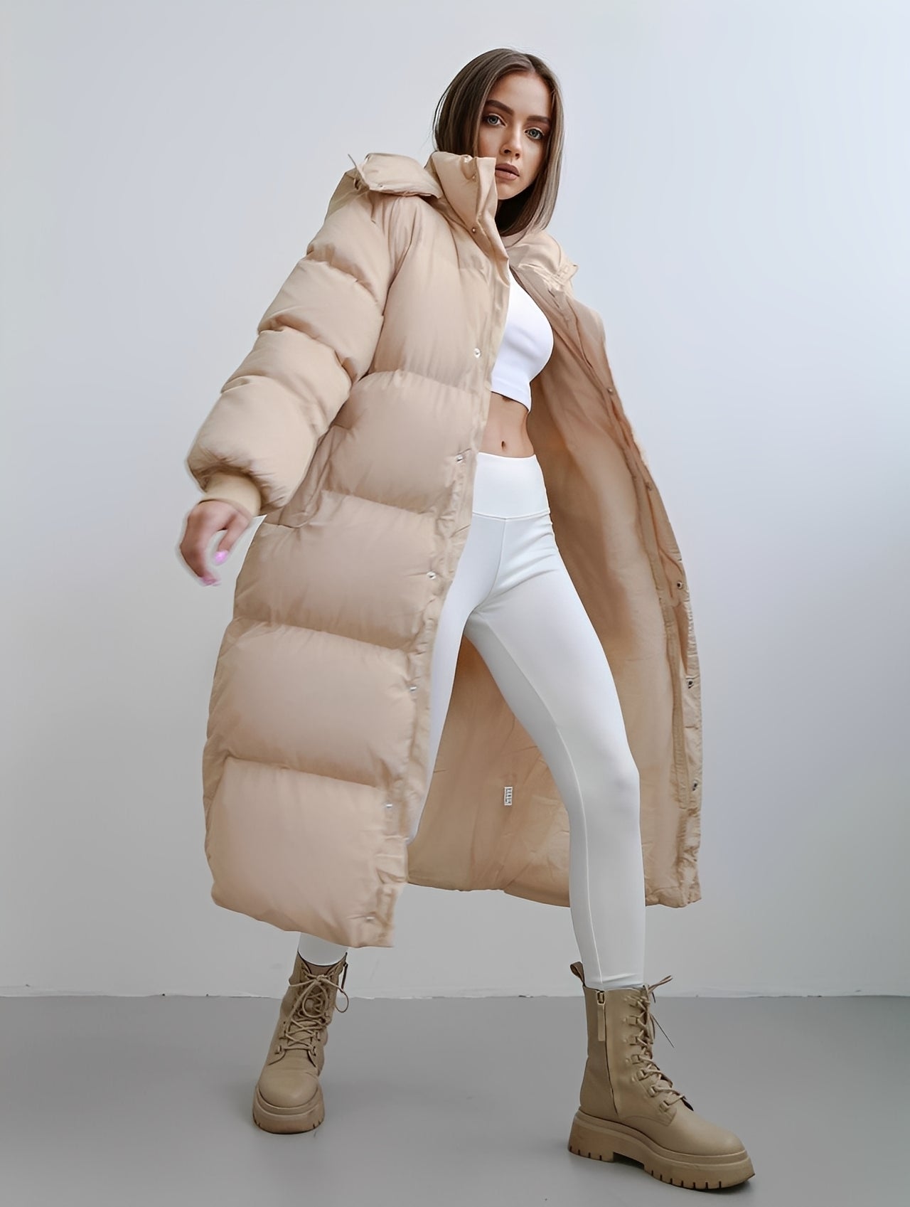 Eloise - Moderní, volně střižený dámský kabát s kapucí