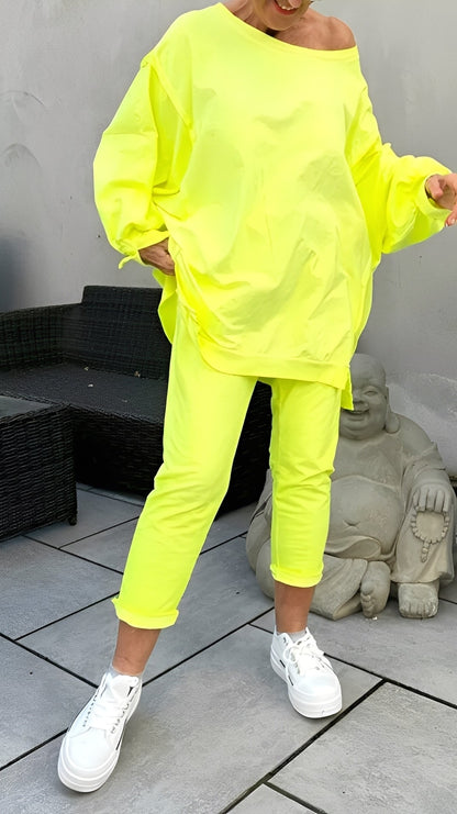 Eleanore - Komfortní souprava s volným topem a kalhotami pro ženy