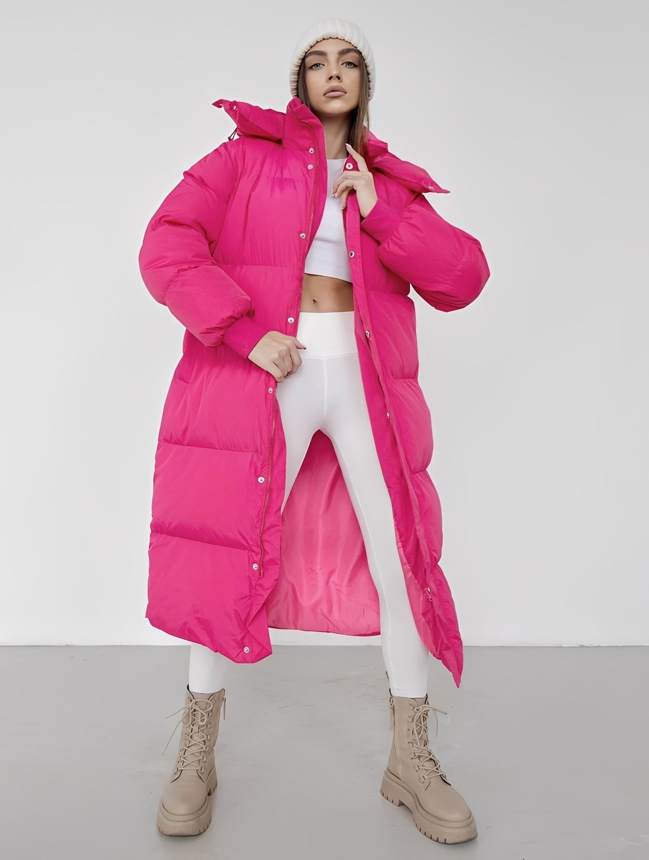 Eloise - Moderní, volně střižený dámský kabát s kapucí