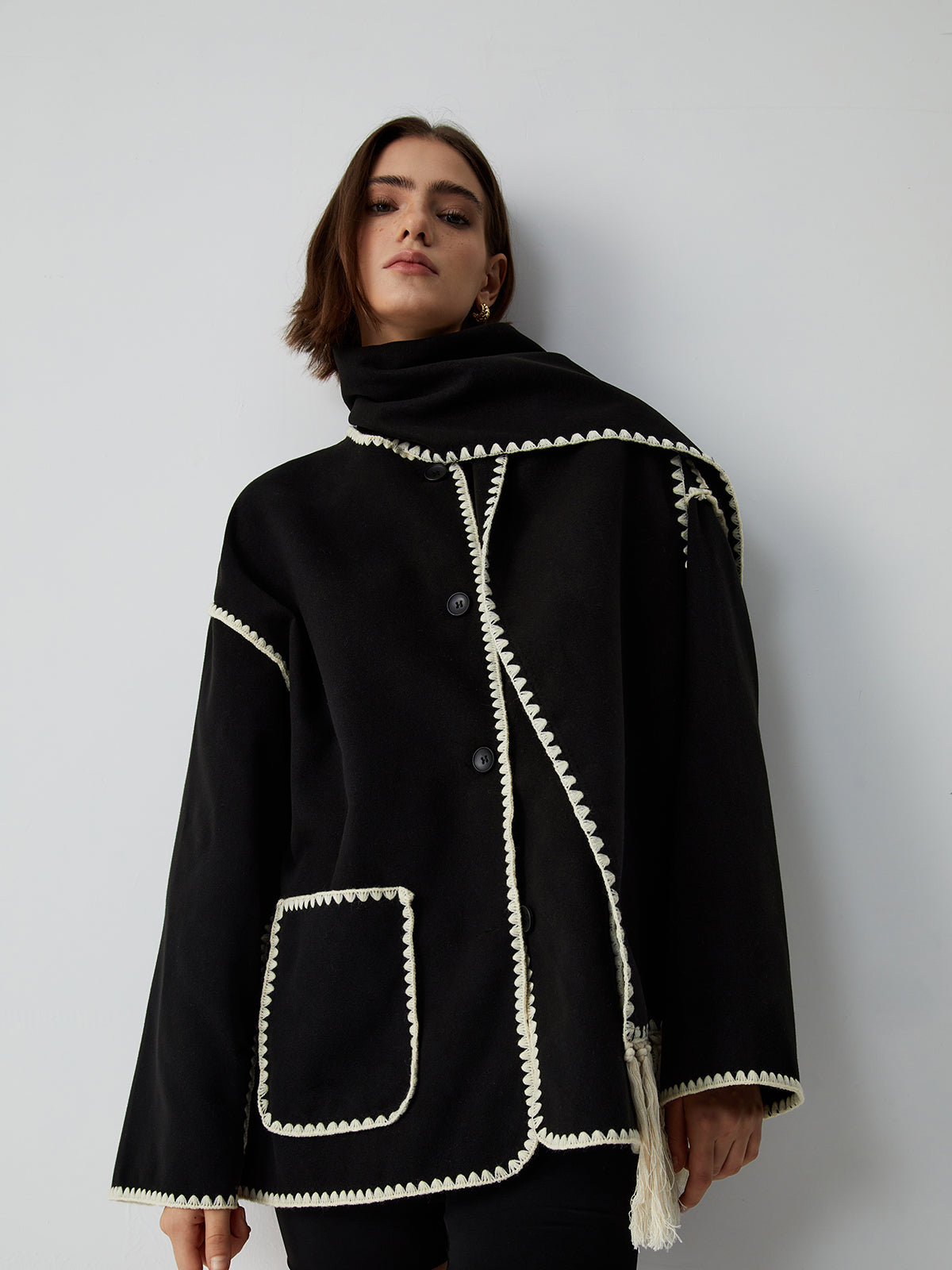 Elodie – Bunda se šálou