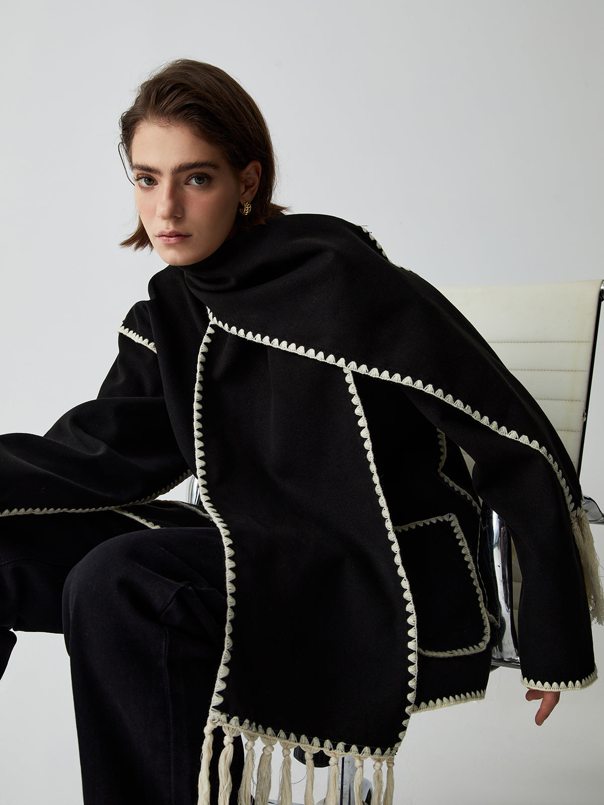 Elodie – Bunda se šálou