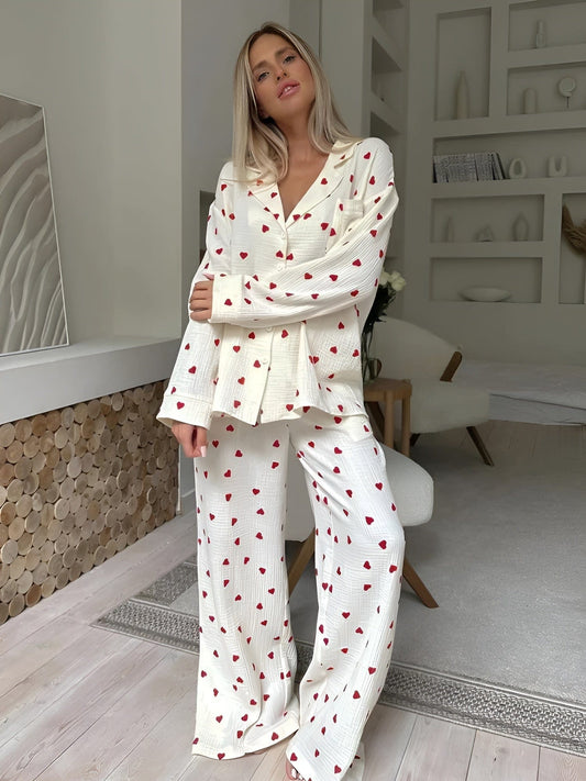 Lola – Stylové pyžamo s motivy srdcí